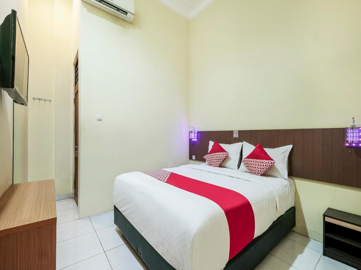 Hotel Oyo 90910 Tamsis 2*