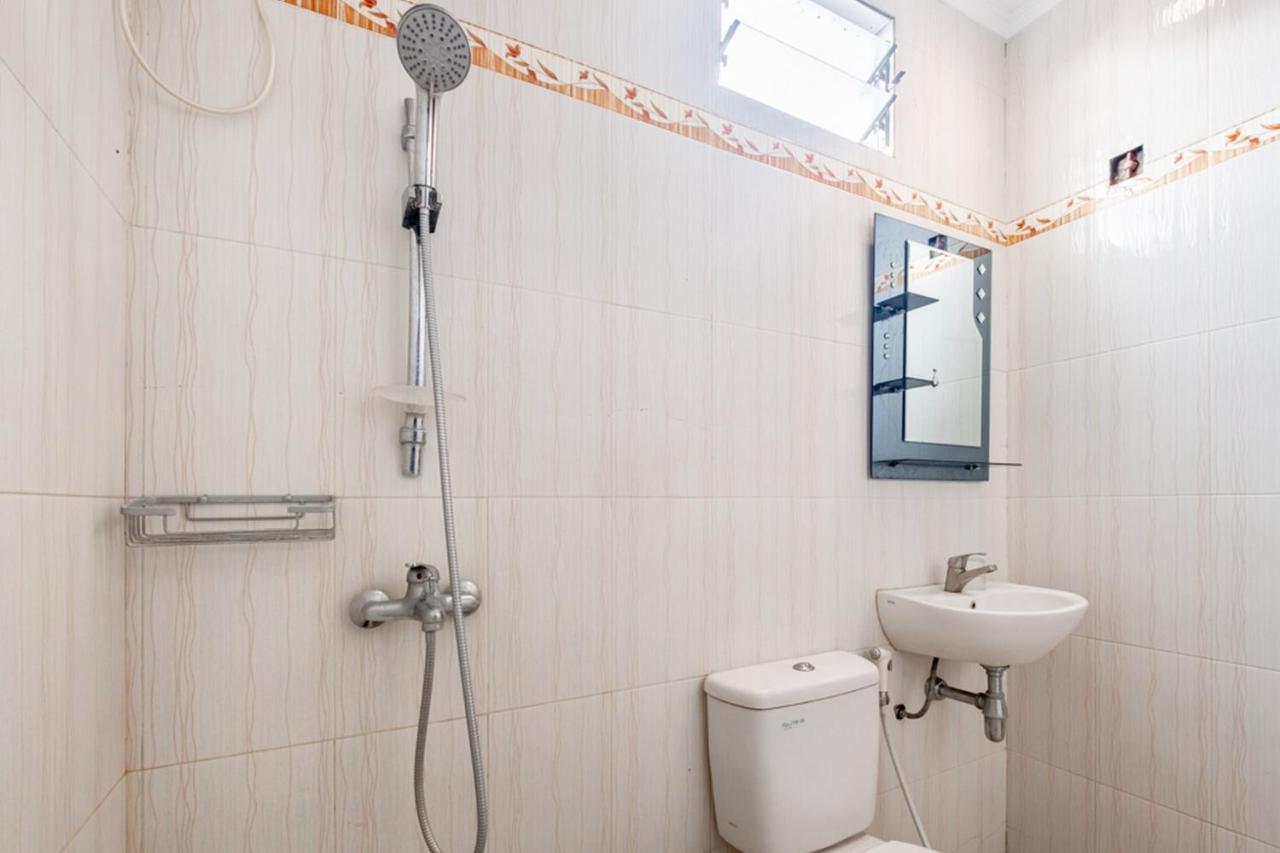 Hotel Oyo 90910 Tamsis 2*